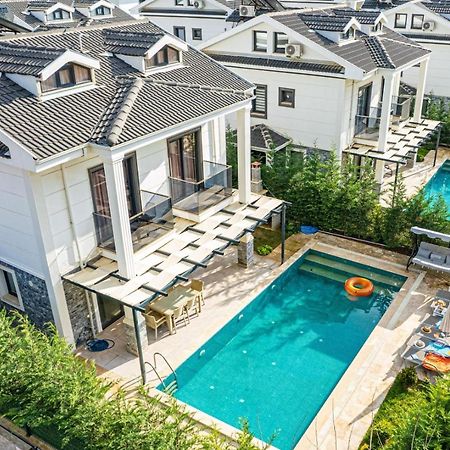 4 Bedroom Holiday Villa In Hisaroenue Oeluedeniz- Gold Rose 费特希耶 外观 照片