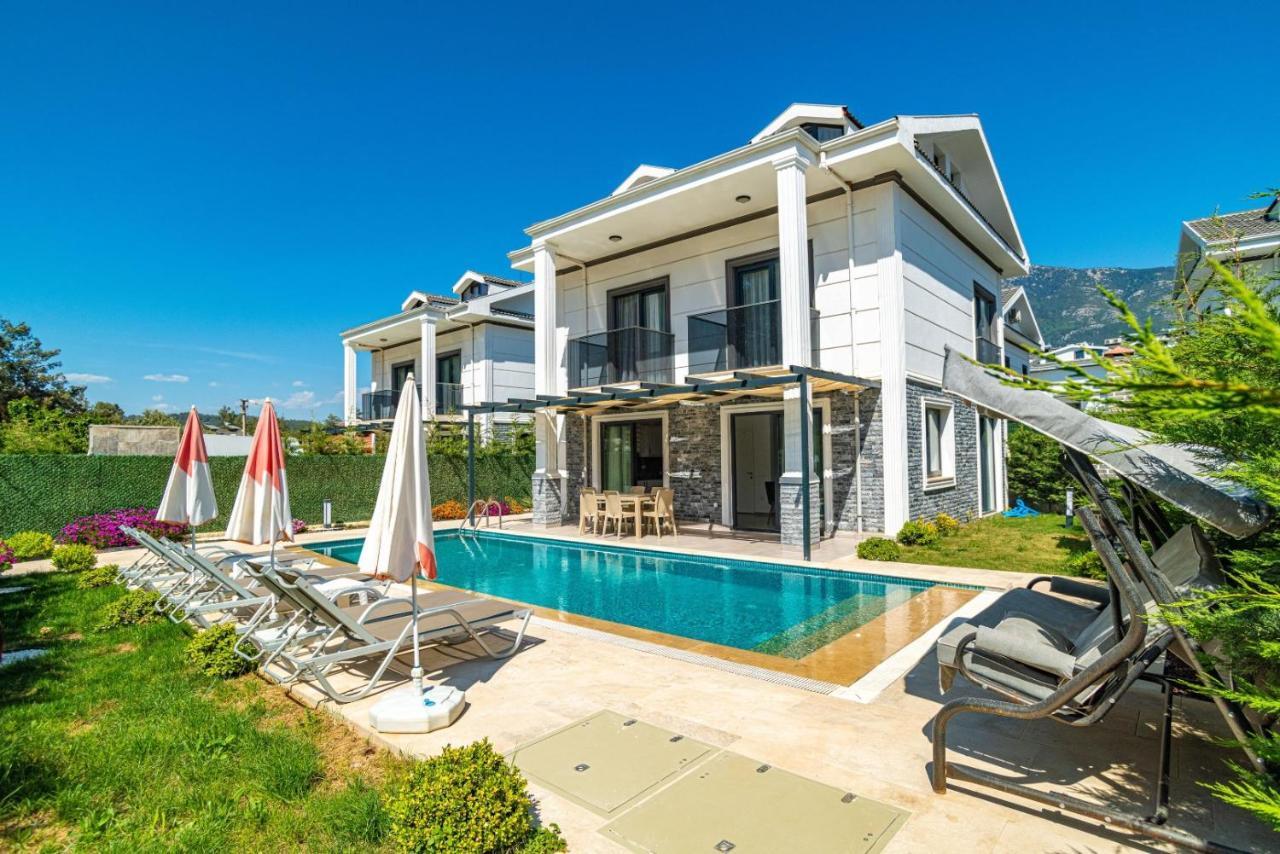 4 Bedroom Holiday Villa In Hisaroenue Oeluedeniz- Gold Rose 费特希耶 外观 照片