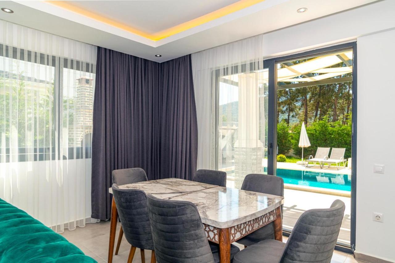 4 Bedroom Holiday Villa In Hisaroenue Oeluedeniz- Gold Rose 费特希耶 外观 照片