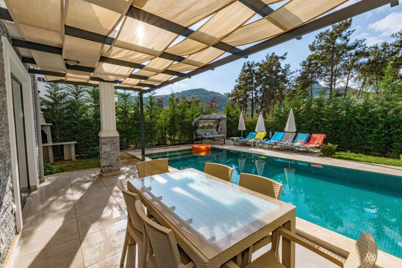 4 Bedroom Holiday Villa In Hisaroenue Oeluedeniz- Gold Rose 费特希耶 外观 照片