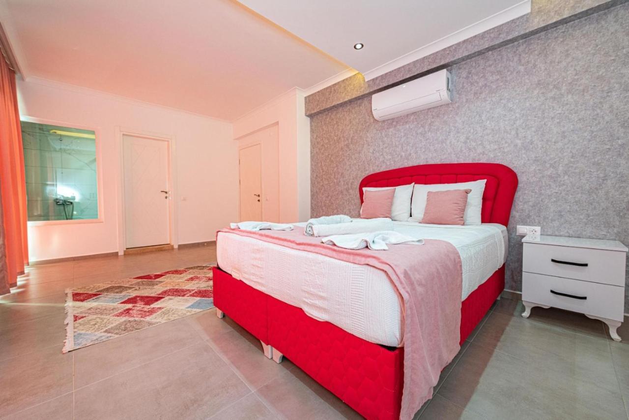 4 Bedroom Holiday Villa In Hisaroenue Oeluedeniz- Gold Rose 费特希耶 外观 照片