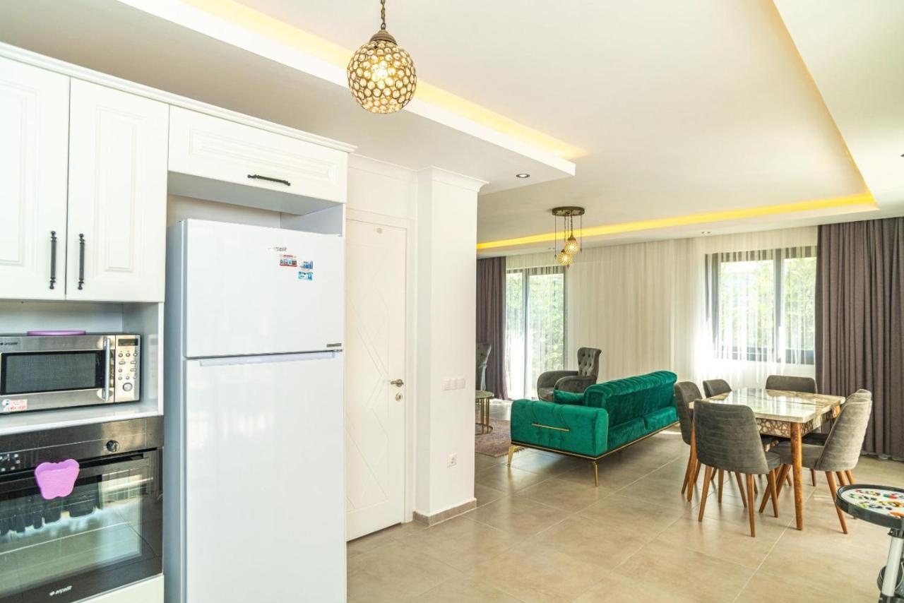 4 Bedroom Holiday Villa In Hisaroenue Oeluedeniz- Gold Rose 费特希耶 外观 照片