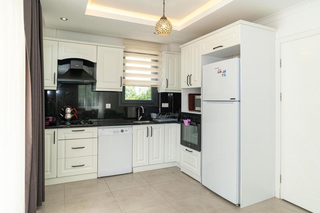 4 Bedroom Holiday Villa In Hisaroenue Oeluedeniz- Gold Rose 费特希耶 外观 照片
